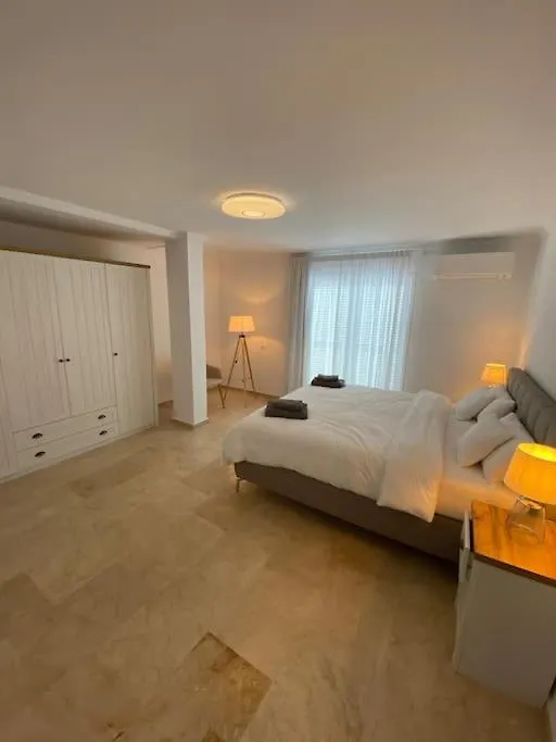 Villa Tranquila, Playa Del Duque 阿德耶 西班牙