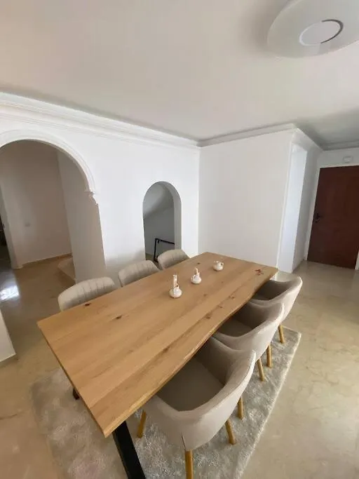 Villa Tranquila, Playa Del Duque 阿德耶 0*,